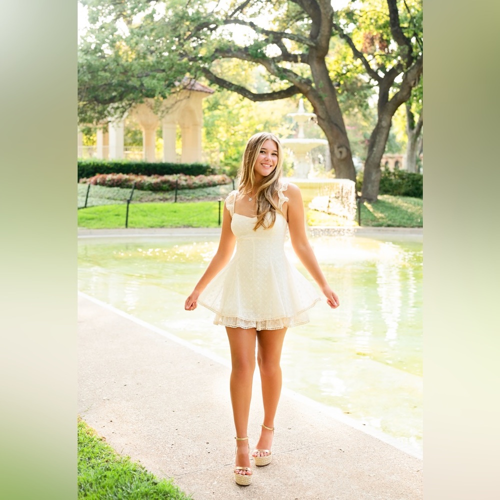 Elegant Cream colored romantic Lace Romper small